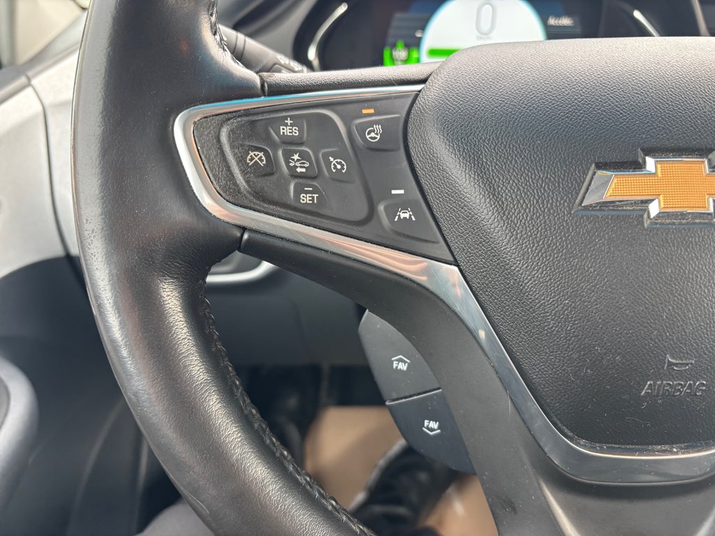 2019 Chevrolet Bolt EV Premier in Cowansville, Quebec - 11 - w1024h768px