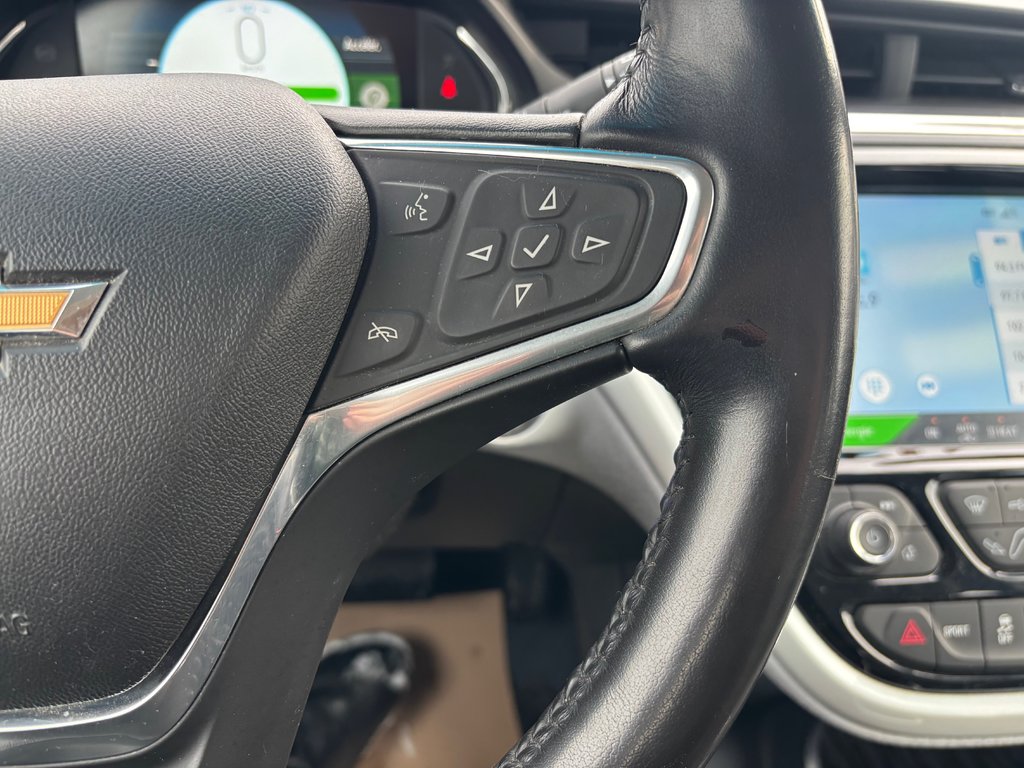 2019 Chevrolet Bolt EV Premier in Cowansville, Quebec - 12 - w1024h768px