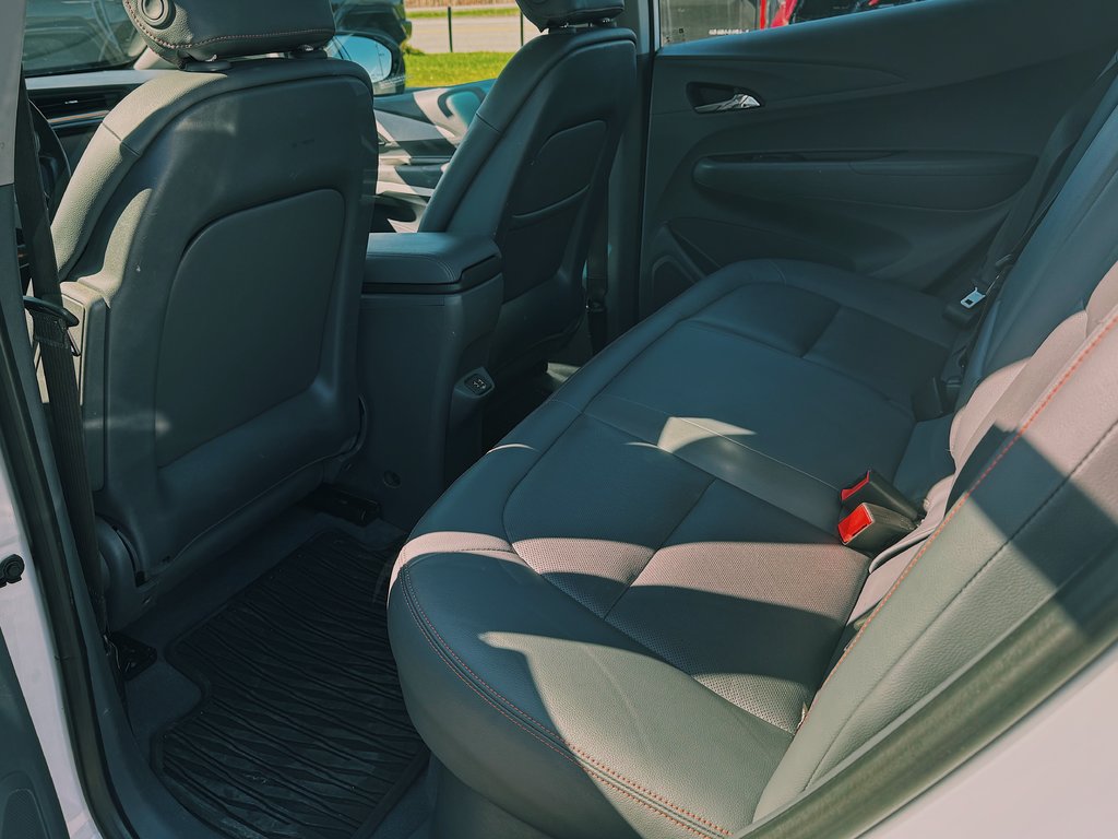 2019 Chevrolet Bolt EV Premier in Cowansville, Quebec - 16 - w1024h768px