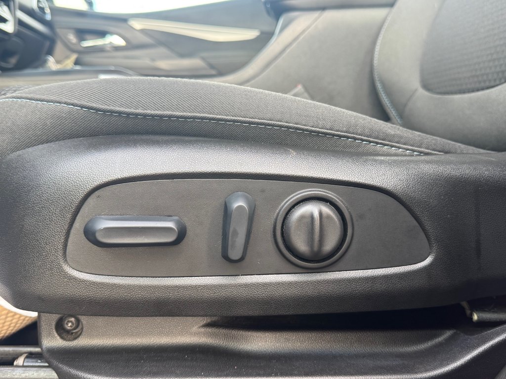 Chevrolet Bolt EV 1LT 2023 à Cowansville, Québec - 18 - w1024h768px