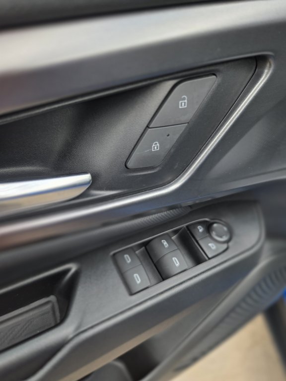 2024 Chevrolet Equinox EV RS in Cowansville, Quebec - 18 - w1024h768px