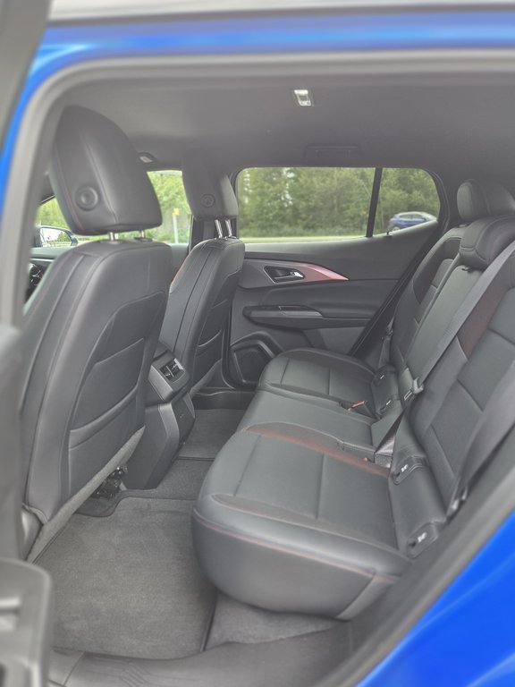2024 Chevrolet Equinox EV RS in Cowansville, Quebec - 13 - w1024h768px