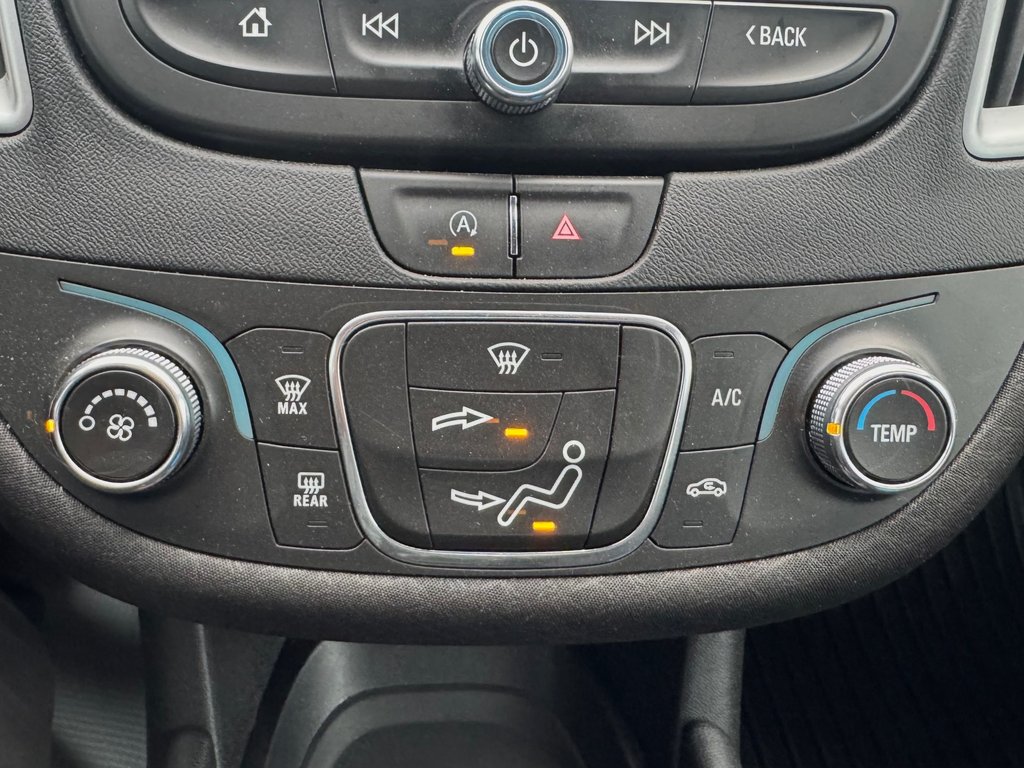 Chevrolet Malibu RS 2022 à Cowansville, Québec - 10 - w1024h768px