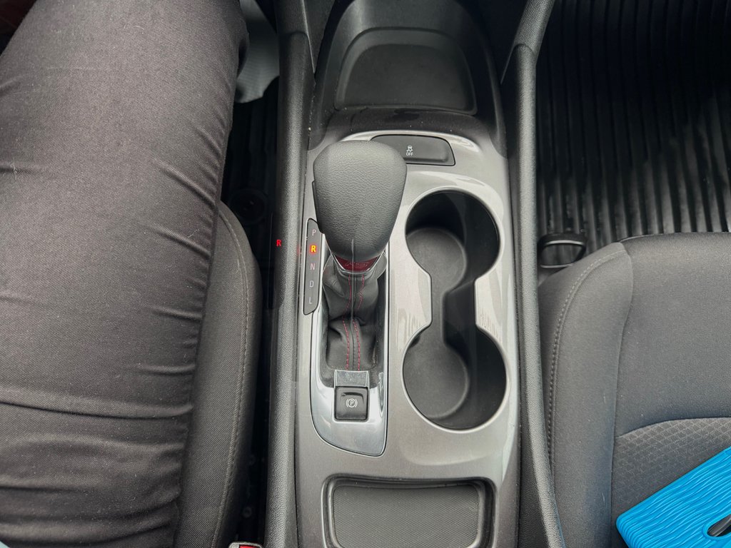 Chevrolet Malibu RS 2022 à Cowansville, Québec - 8 - w1024h768px