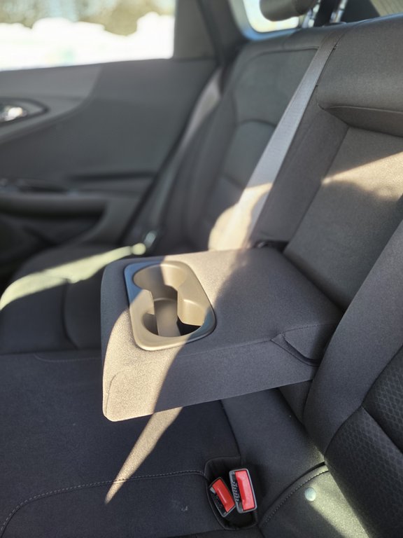 2024 Chevrolet Malibu 1LT in Cowansville, Quebec - 21 - w1024h768px