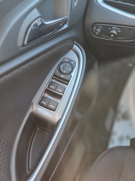 2024 Chevrolet Malibu 1LT in Cowansville, Quebec - 11 - w1024h768px