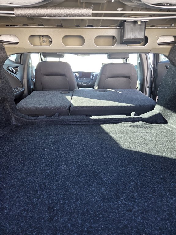 2024 Chevrolet Malibu 1LT in Cowansville, Quebec - 25 - w1024h768px