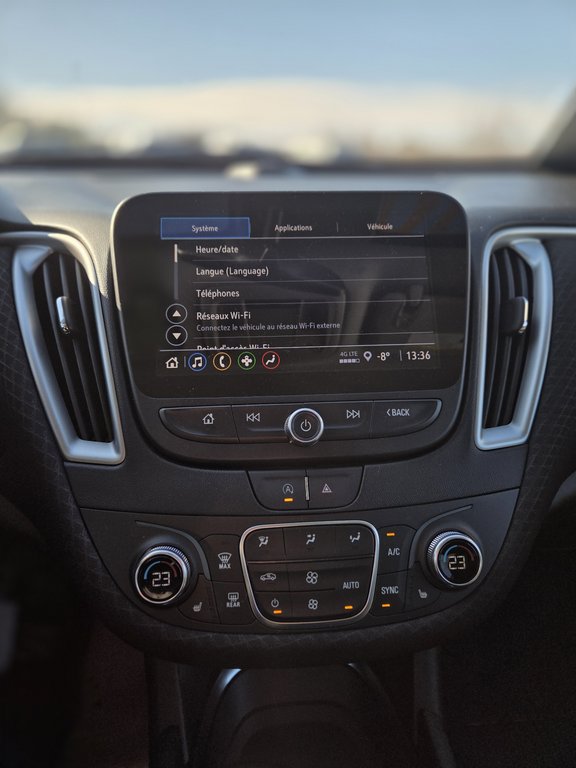 2024 Chevrolet Malibu 1LT in Cowansville, Quebec - 14 - w1024h768px