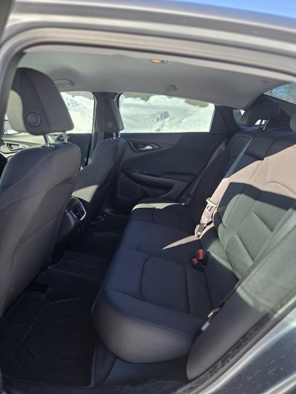 2024 Chevrolet Malibu 1LT in Cowansville, Quebec - 20 - w1024h768px