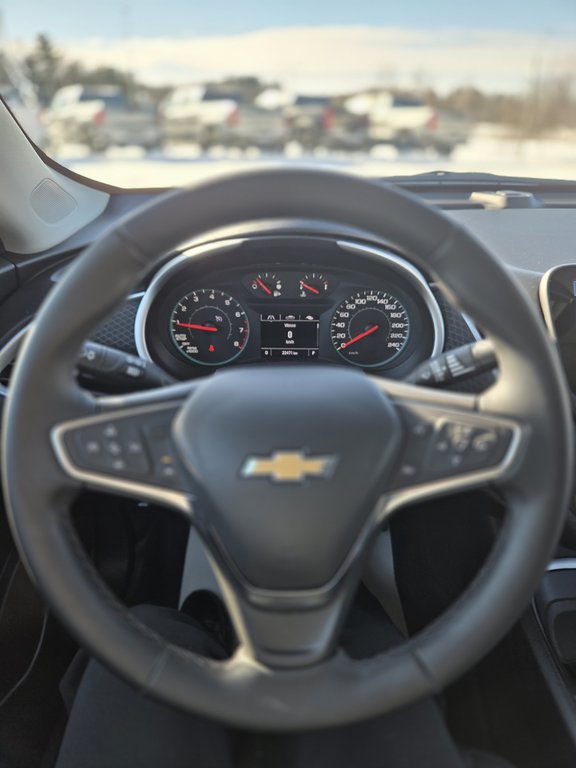 2024 Chevrolet Malibu 1LT in Cowansville, Quebec - 17 - w1024h768px