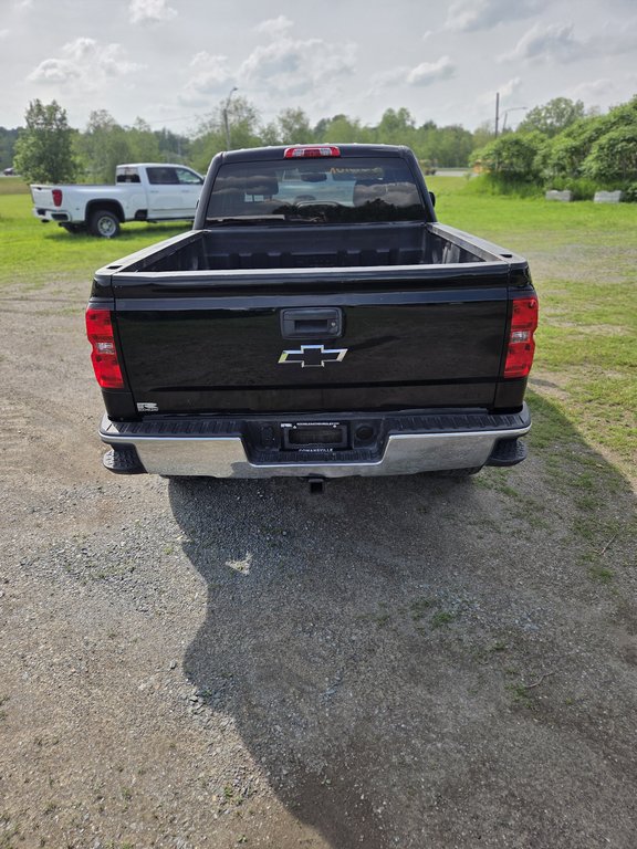 2019 Chevrolet Silverado 1500 LD LT in Cowansville, Quebec - 8 - w1024h768px
