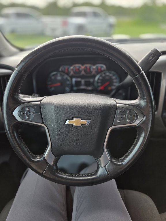 2019 Chevrolet Silverado 1500 LD LT in Cowansville, Quebec - 27 - w1024h768px