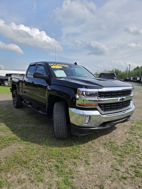 2019 Chevrolet Silverado 1500 LD LT in Cowansville, Quebec - 4 - w1024h768px