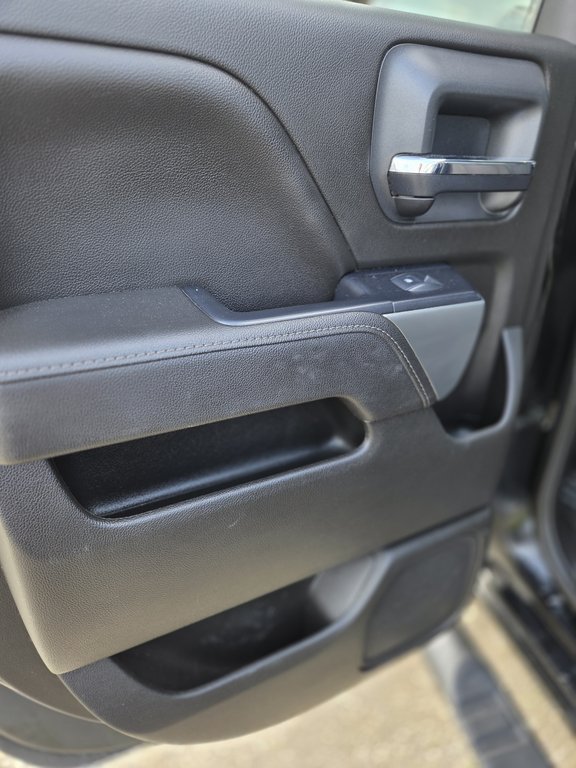 2019 Chevrolet Silverado 1500 LD LT in Cowansville, Quebec - 19 - w1024h768px