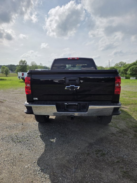 2019 Chevrolet Silverado 1500 LD LT in Cowansville, Quebec - 7 - w1024h768px