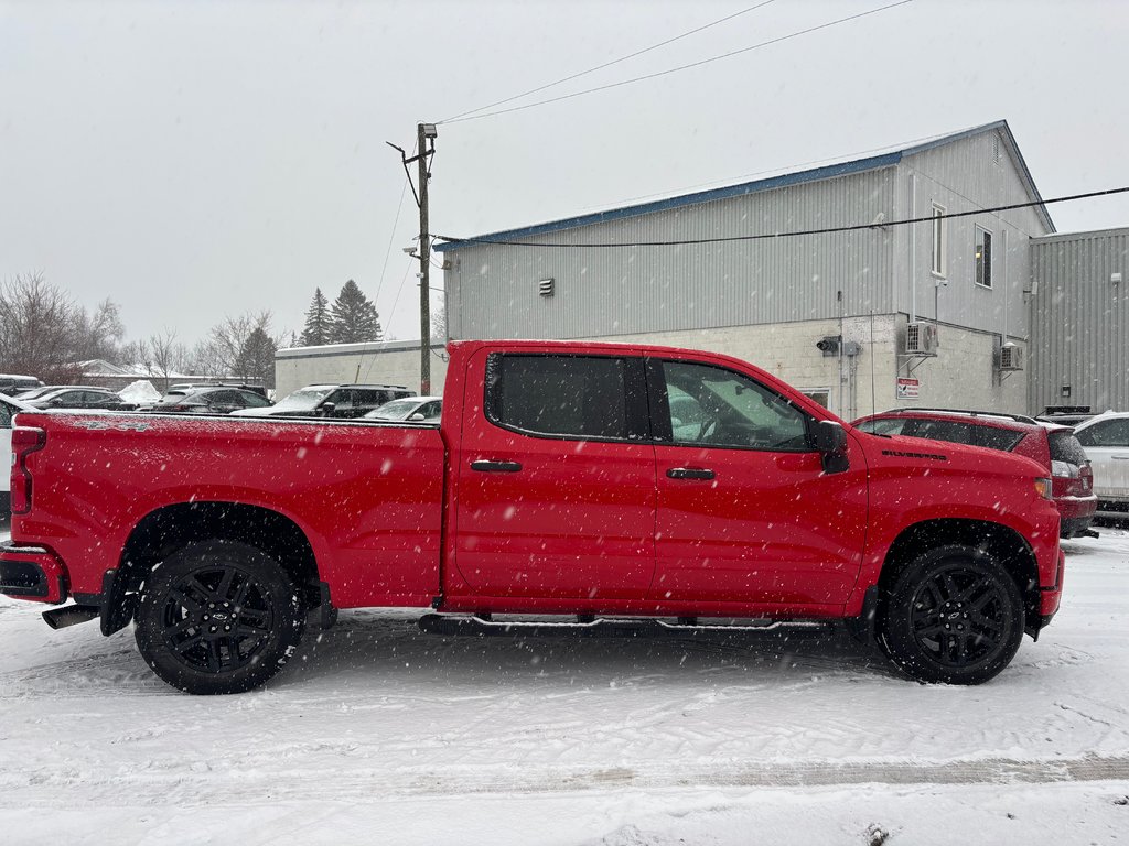 Chevrolet Silverado 1500 LTD Custom 2022 à Cowansville, Québec - 6 - w1024h768px