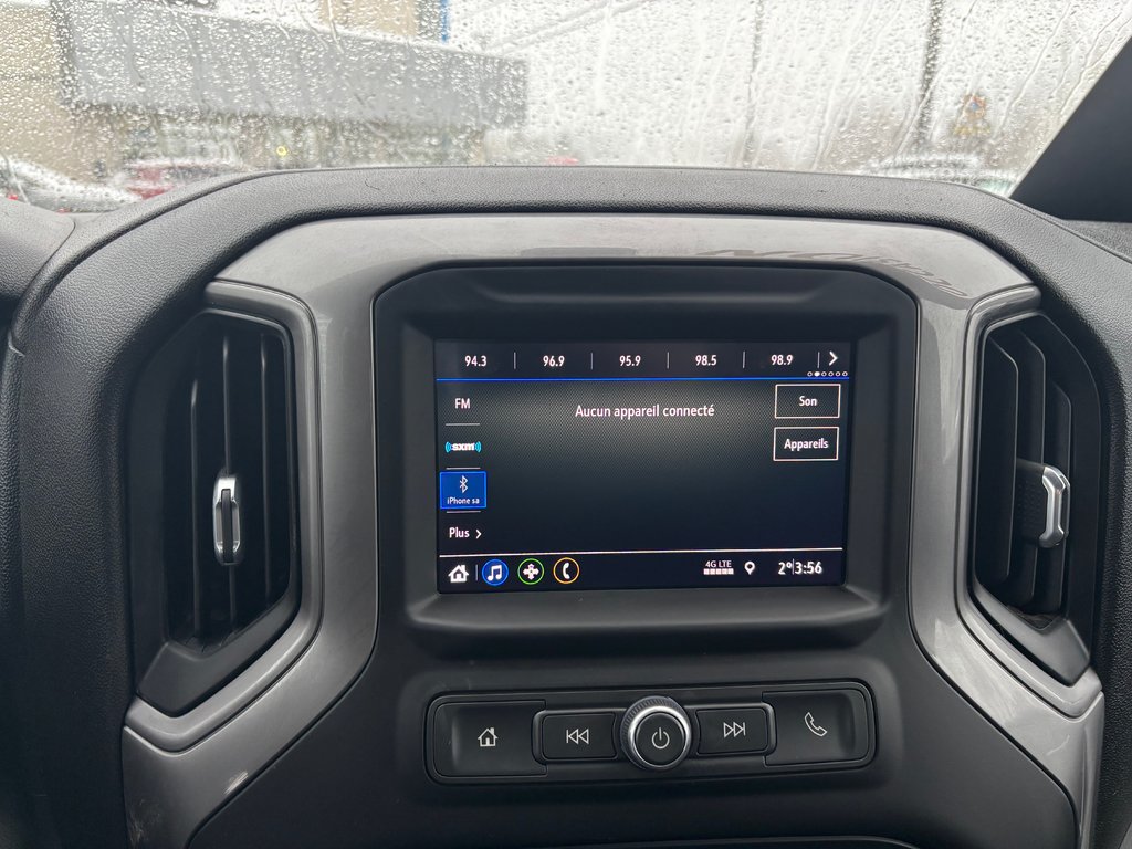 Chevrolet Silverado 1500 LTD Custom 2022 à Cowansville, Québec - 14 - w1024h768px