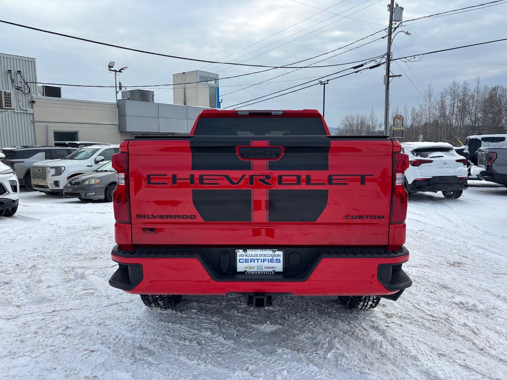 Chevrolet Silverado 1500 Custom 2022 à Cowansville, Québec - 2 - w1024h768px