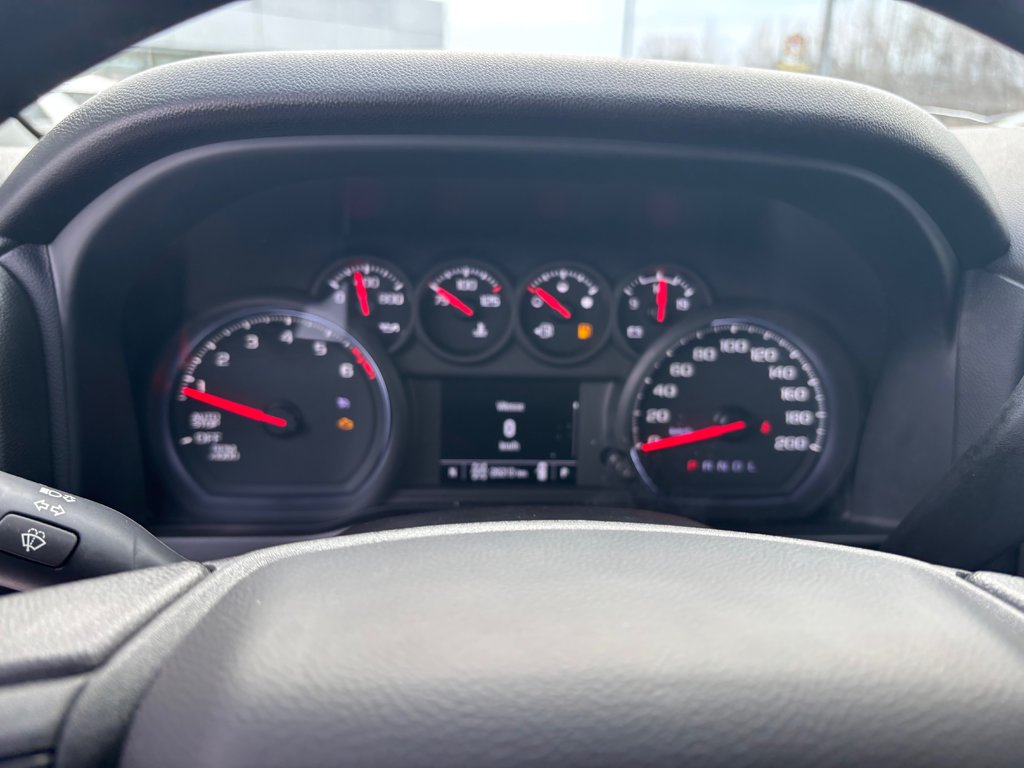 Chevrolet Silverado 1500 Custom 2022 à Cowansville, Québec - 14 - w1024h768px