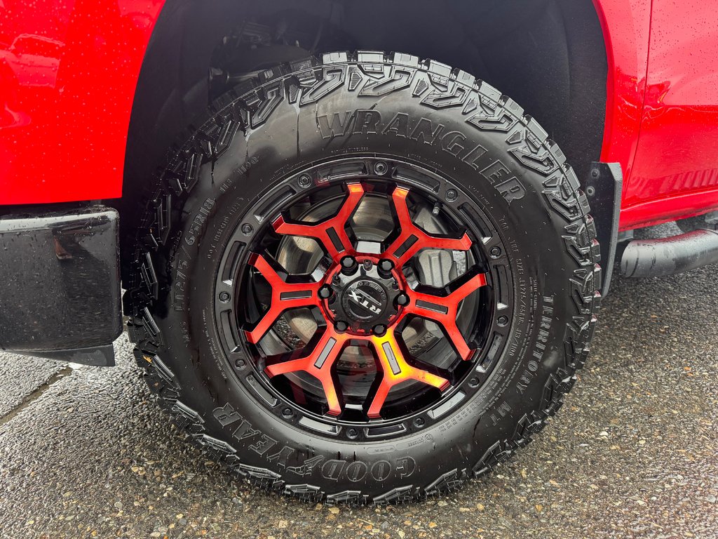 Chevrolet Silverado 1500 Custom Trail Boss 2024 à Cowansville, Québec - 11 - w1024h768px