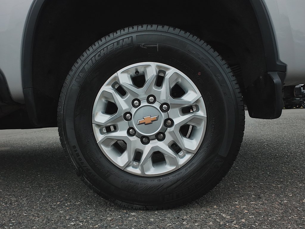 Chevrolet Silverado 2500HD LT 2023 à Cowansville, Québec - 6 - w1024h768px