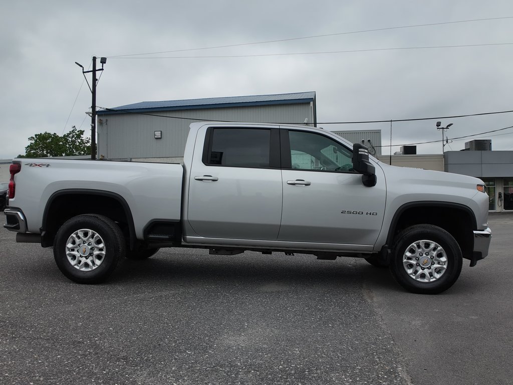 Chevrolet Silverado 2500HD LT 2023 à Cowansville, Québec - 4 - w1024h768px