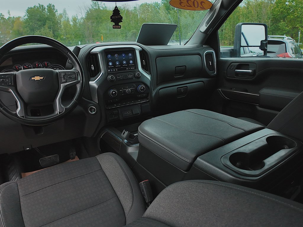 Chevrolet Silverado 2500HD LT 2023 à Cowansville, Québec - 12 - w1024h768px