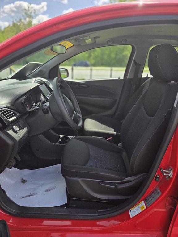 2019 Chevrolet Spark LT in Cowansville, Quebec - 14 - w1024h768px