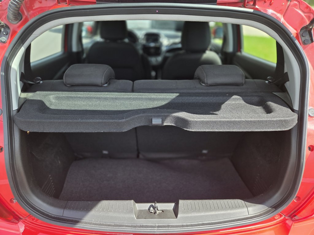 2019 Chevrolet Spark LT in Cowansville, Quebec - 10 - w1024h768px