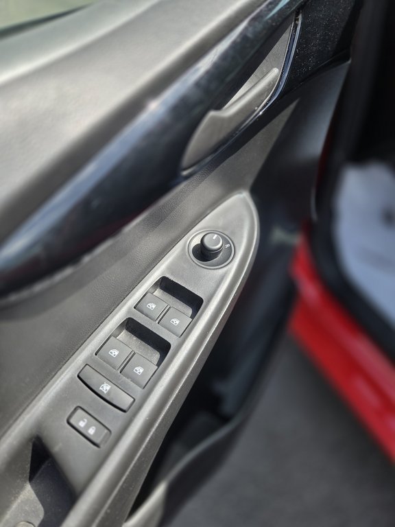 2019 Chevrolet Spark LT in Cowansville, Quebec - 16 - w1024h768px