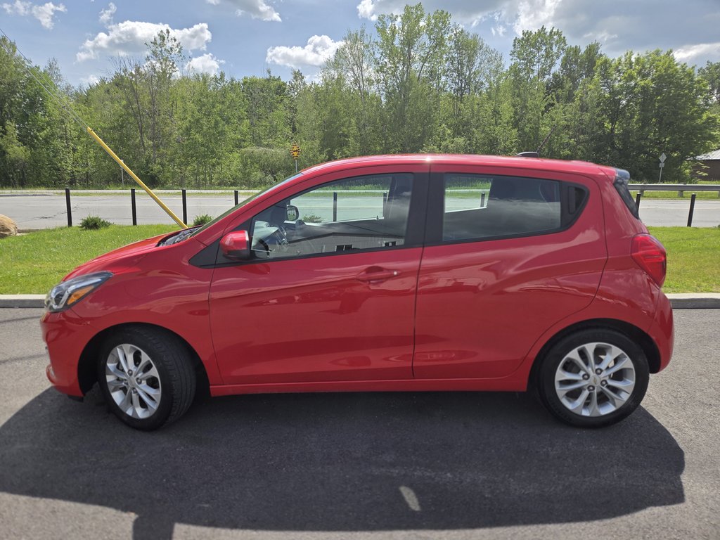 2019 Chevrolet Spark LT in Cowansville, Quebec - 8 - w1024h768px