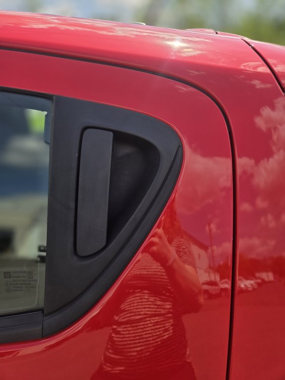 2019 Chevrolet Spark LT in Cowansville, Quebec - 13 - w1024h768px