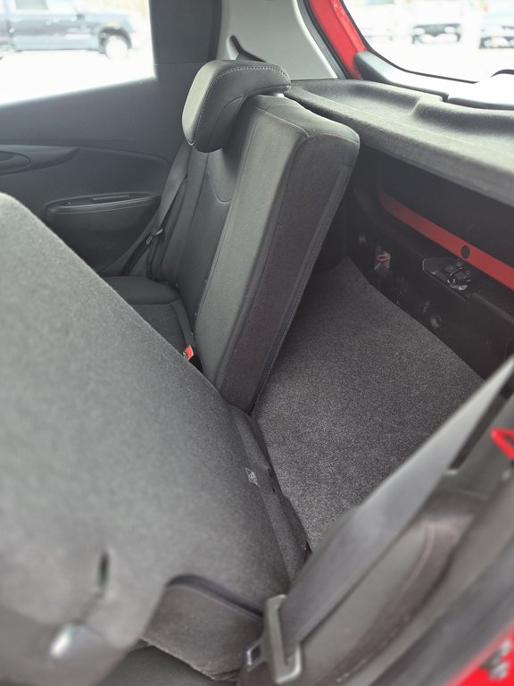 Chevrolet Spark LT 2020 à Cowansville, Québec - 13 - w1024h768px