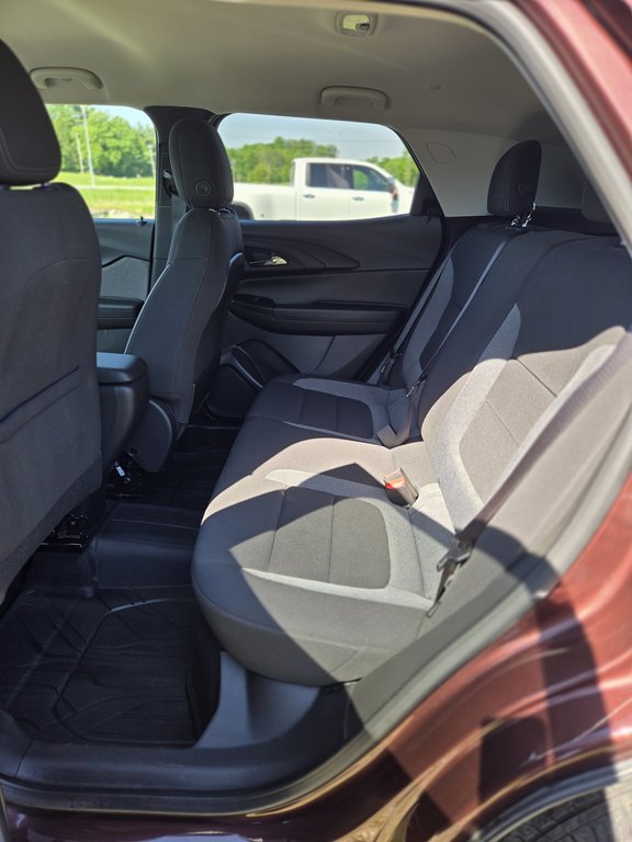 2023 Chevrolet Trailblazer LT in Cowansville, Quebec - 13 - w1024h768px