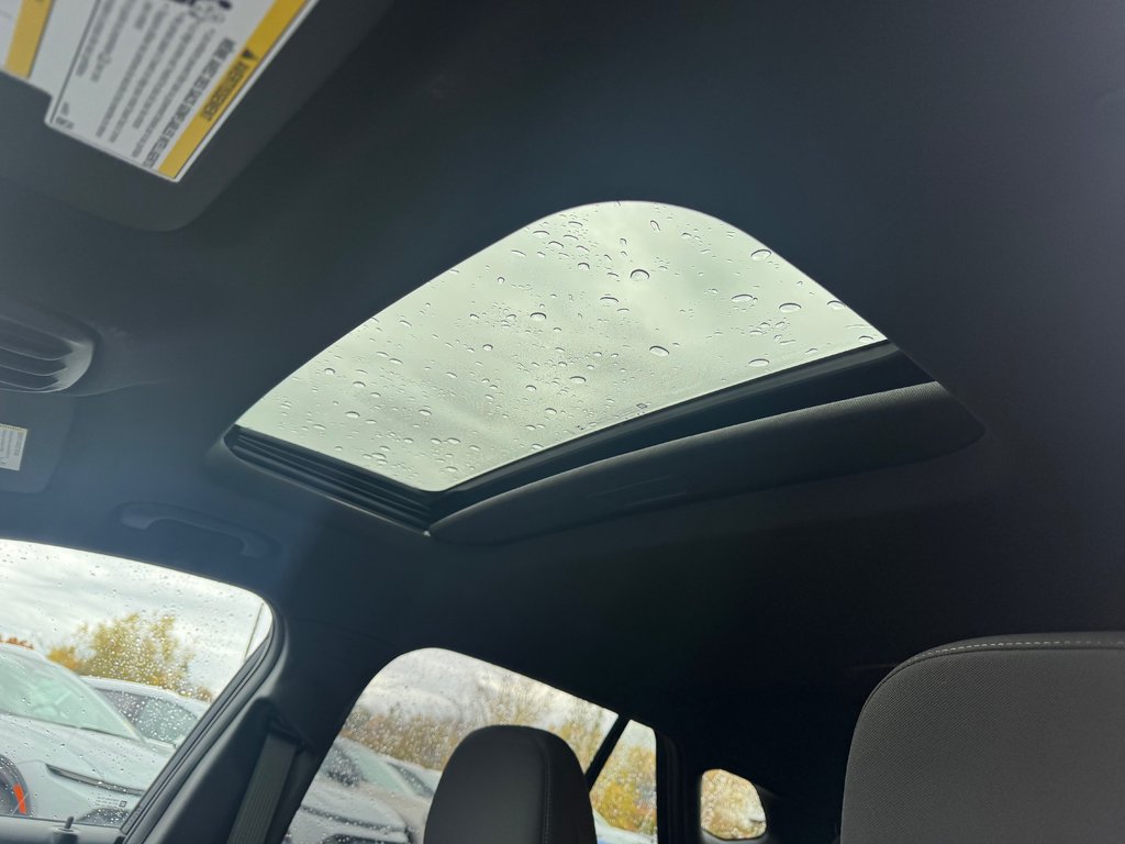 2025 Chevrolet Trax 1RS in Cowansville, Quebec - 13 - w1024h768px