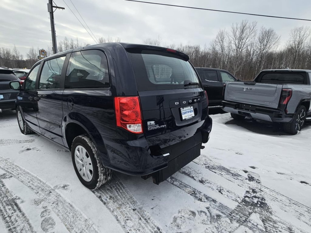 2015 Dodge Grand Caravan Canada Value Package in Cowansville, Quebec - 3 - w1024h768px