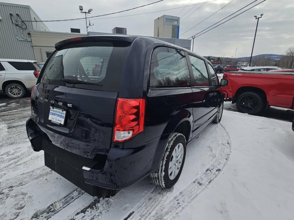 2015 Dodge Grand Caravan Canada Value Package in Cowansville, Quebec - 5 - w1024h768px