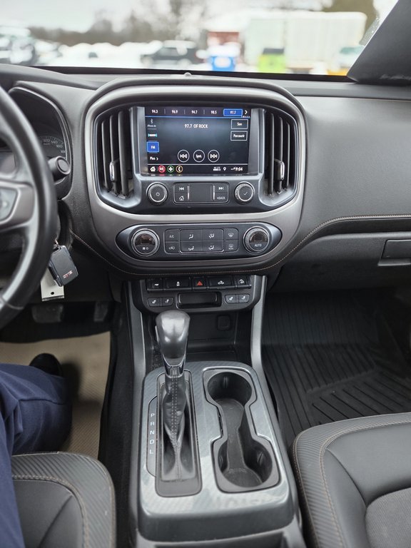 GMC Canyon 4WD AT4 w/Cloth 2022 à Cowansville, Québec - 11 - w1024h768px