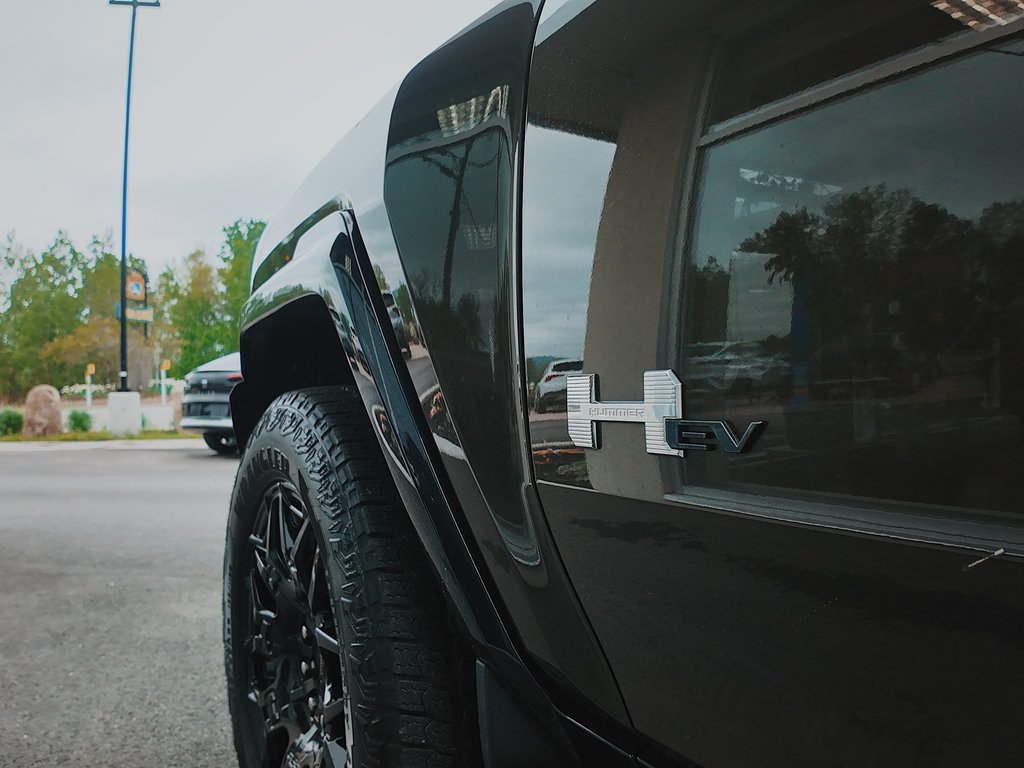 GMC HUMMER EV SUV 2X 2025 à Cowansville, Québec - 11 - w1024h768px