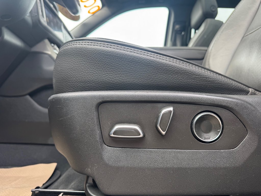 GMC Yukon XL Denali 2021 à Cowansville, Québec - 8 - w1024h768px