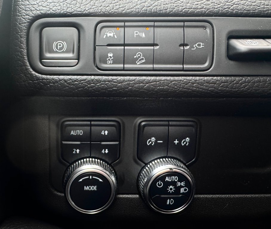 GMC Yukon XL Denali 2021 à Cowansville, Québec - 12 - w1024h768px