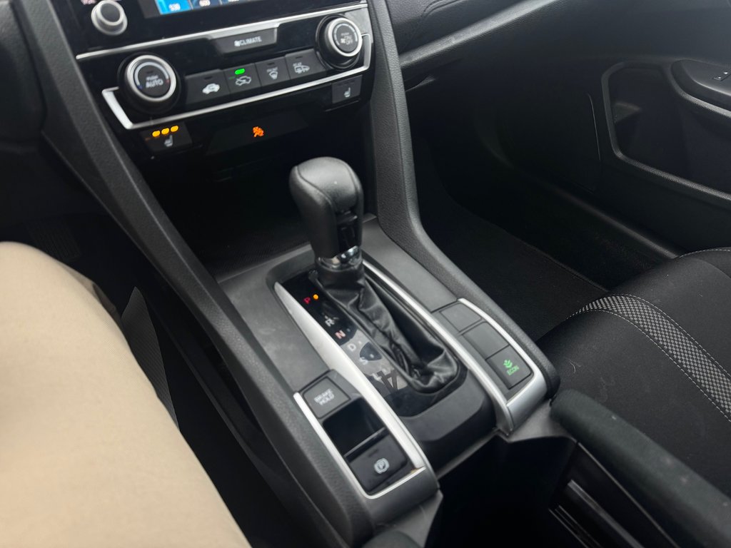 2019 Honda Civic Sedan LX in Cowansville, Quebec - 12 - w1024h768px