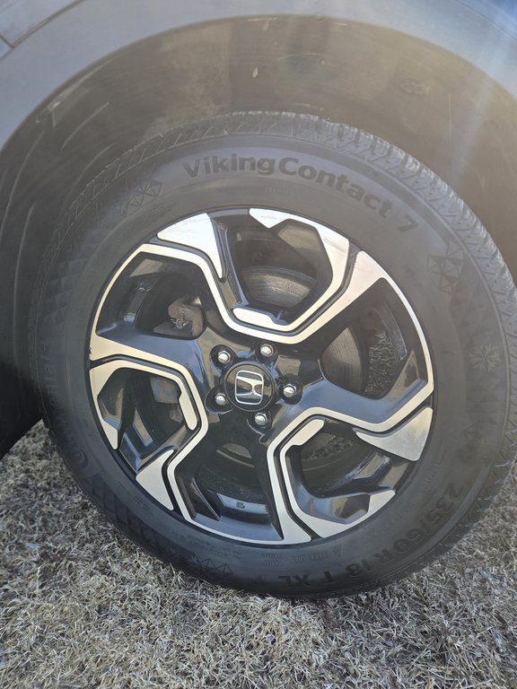 2019 Honda CR-V Touring in Cowansville, Quebec - 10 - w1024h768px