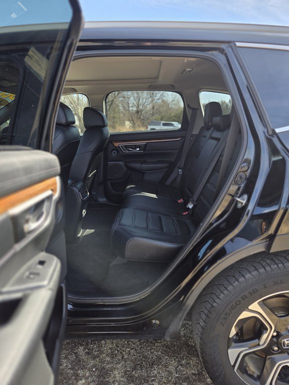 2019 Honda CR-V Touring in Cowansville, Quebec - 20 - w1024h768px