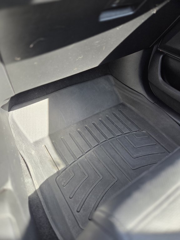 2019 Honda CR-V Touring in Cowansville, Quebec - 27 - w1024h768px