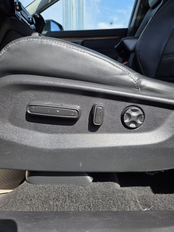 2019 Honda CR-V Touring in Cowansville, Quebec - 39 - w1024h768px