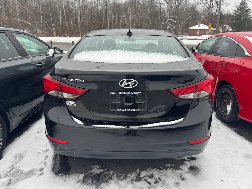 Hyundai Elantra GL 2016 à Cowansville, Québec - 4 - w1024h768px