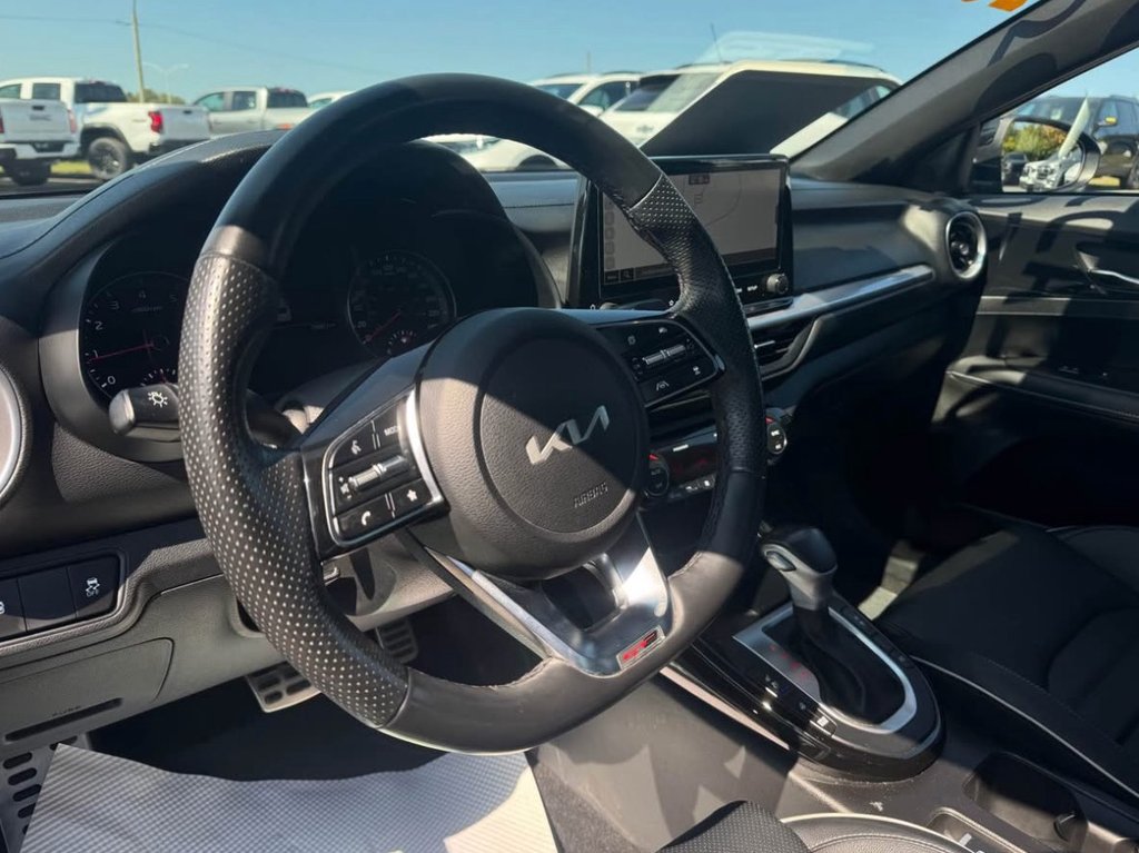 Kia Forte GT-Line 2024 à Cowansville, Québec - 11 - w1024h768px