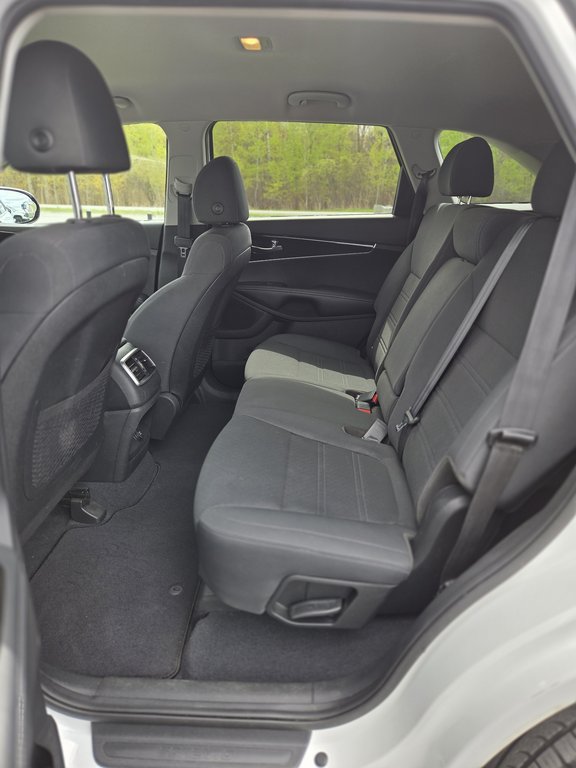 2020 Kia Sorento LX in Cowansville, Quebec - 12 - w1024h768px