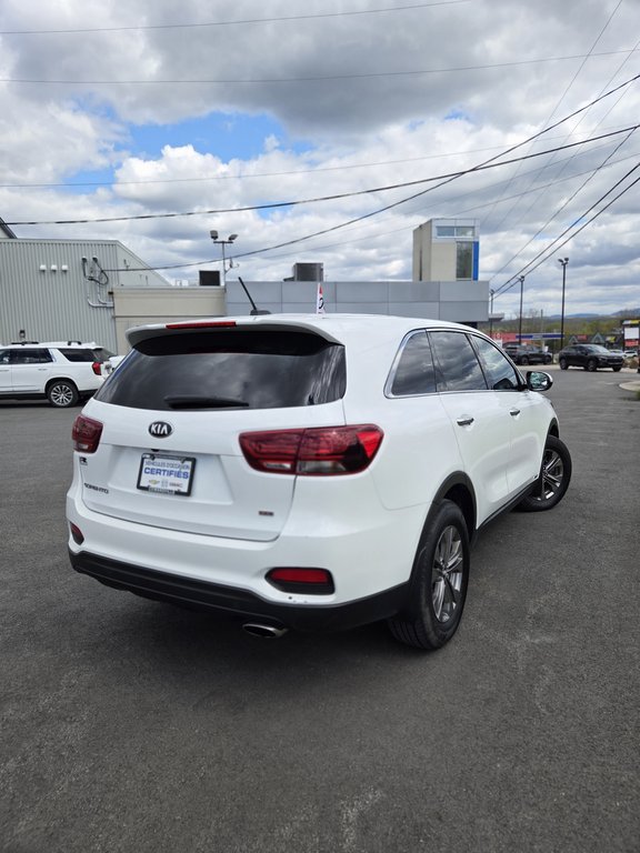 2020 Kia Sorento LX in Cowansville, Quebec - 5 - w1024h768px